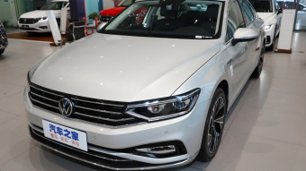 VW Magotan 30th Anniversary Edition 330TSI DSG